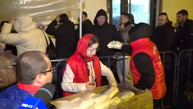 Mâncare caldă pentru cei care așteaptă la racla cu moaștele Sfintei Parascheva. Vor fi împărțite 250.000 de porții