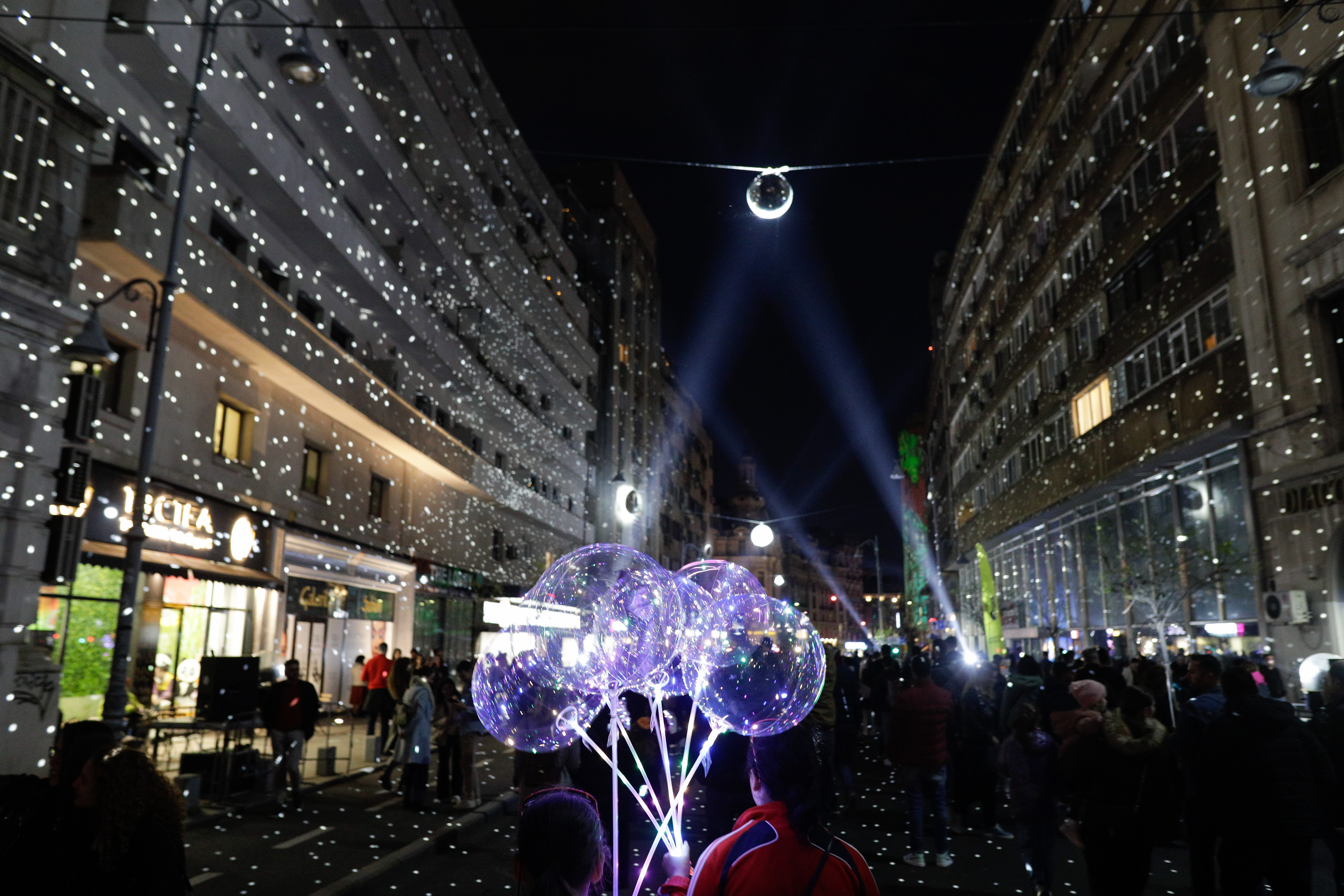 Spotlight 2025. Începe festivalul luminii în București. Unde sunt amplasate instalațiile și programul complet