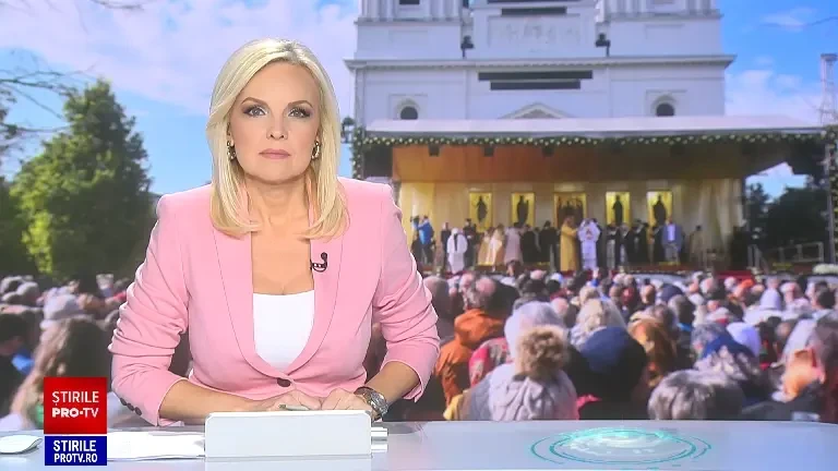 Credincioșii au așteptat la cozi interminabile pentru a se închina la Sf. Parascheva. ”Am avut nevoie de acest miracol”