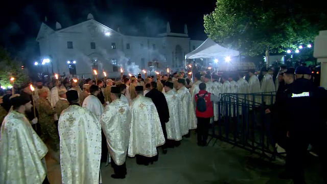 „Calea Sfinților”, la Iași. Peste 27.000 de credincioși au însoțit racla Sfintei Parascheva pe străzile orașului