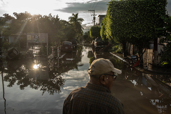Bilanțul ploilor torențiale din Mexic a crescut la 64 de morți. Alte 65 de persoane aunt date dispărute. GALERIE FOTO