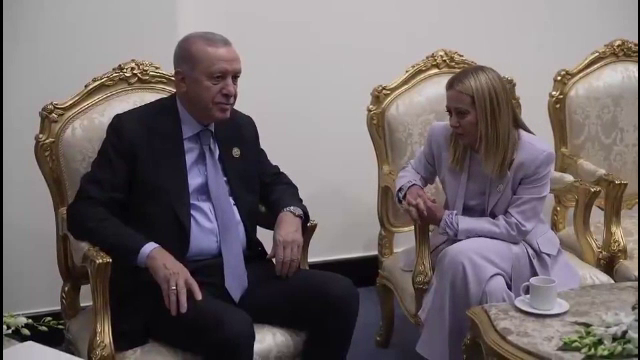 Cum i-a promis Erdogan italiencei Giorgia Meloni că o va ajuta să se lase de fumat. ”Nu vreau să ucid pe cineva!”