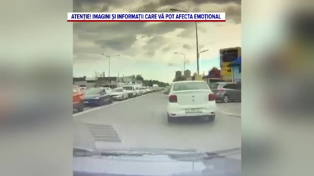 VIDEO. Imagini cutremurătoare. Momentul în care mama și fetița sunt lovite mortal a fost filmat de camera de bord a mașinii