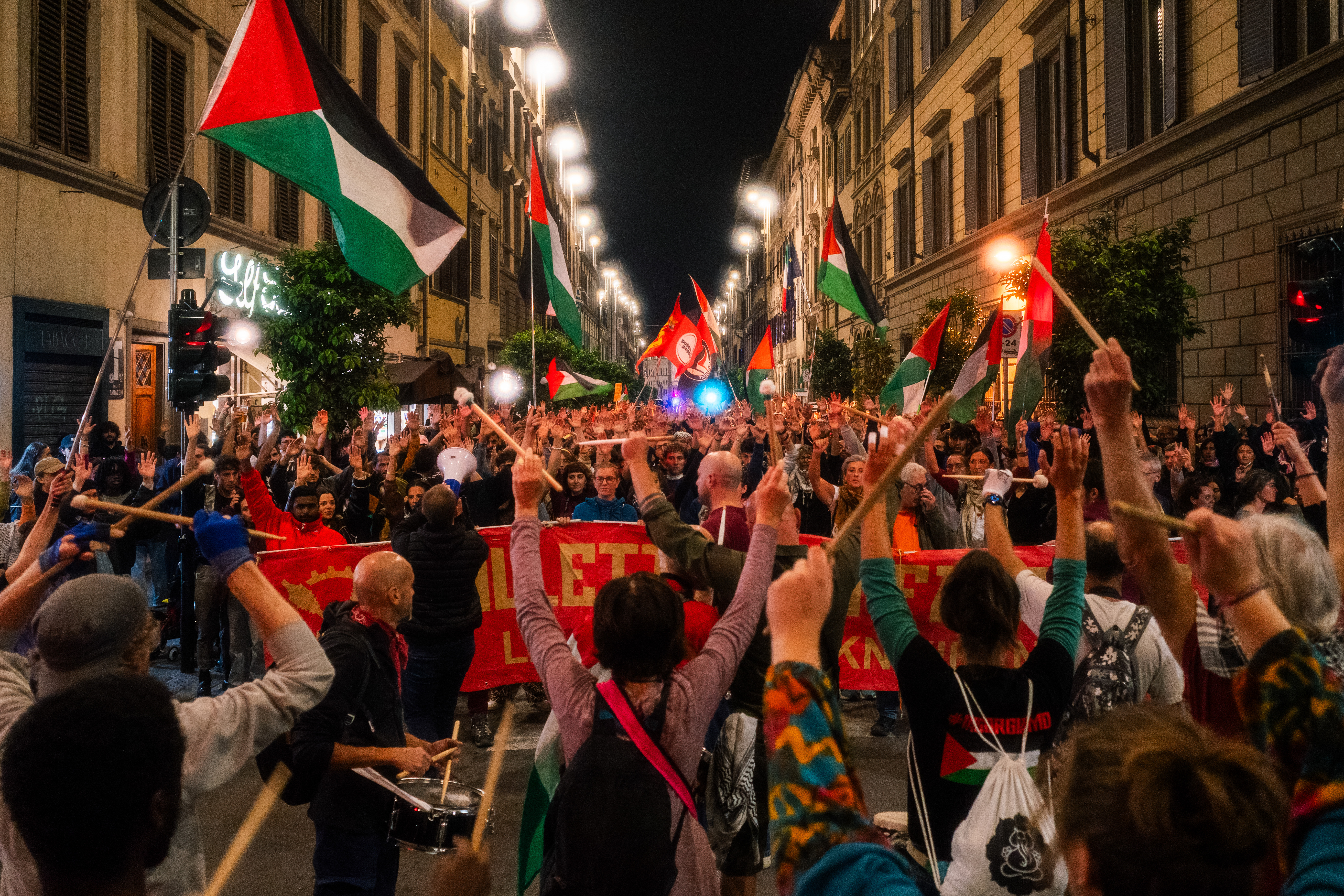 Războiul din Gaza s-a încheiat, dar protestele continuă peste hotare. Confruntări între poliţie şi manifestanţi, în Italia
