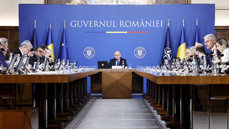 Gaura din buget se îndreaptă spre un nou record, în timp ce Guvernul s-a împotmolit la tăierile de cheltuieli