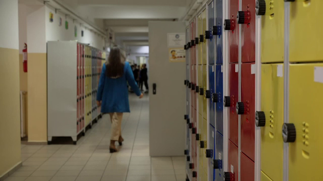 România este în pragul unei crize de profesori. O treime au deja peste 50 de ani. Cei tineri spun că sunt „prea stresați”