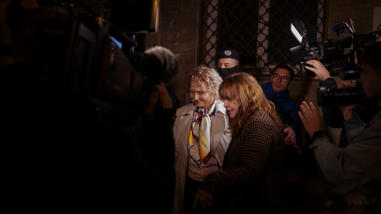 Oficial: Lista infracțiunilor pentru care sunt urmăriți de DNA generalul Florentina Ioniță și alți 18 militari