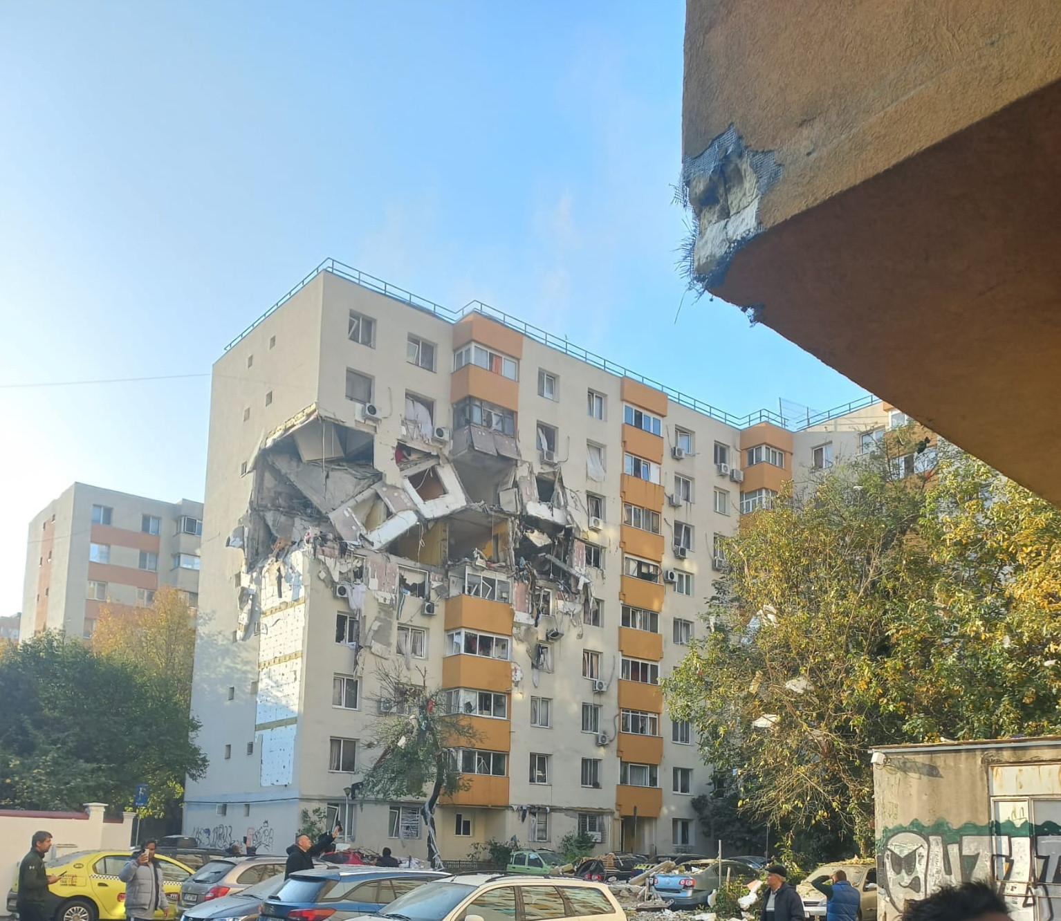 De ce blocul explodat din Rahova nu poate fi reconstruit de stat și proprietarii actuali să primească apartamente gratis