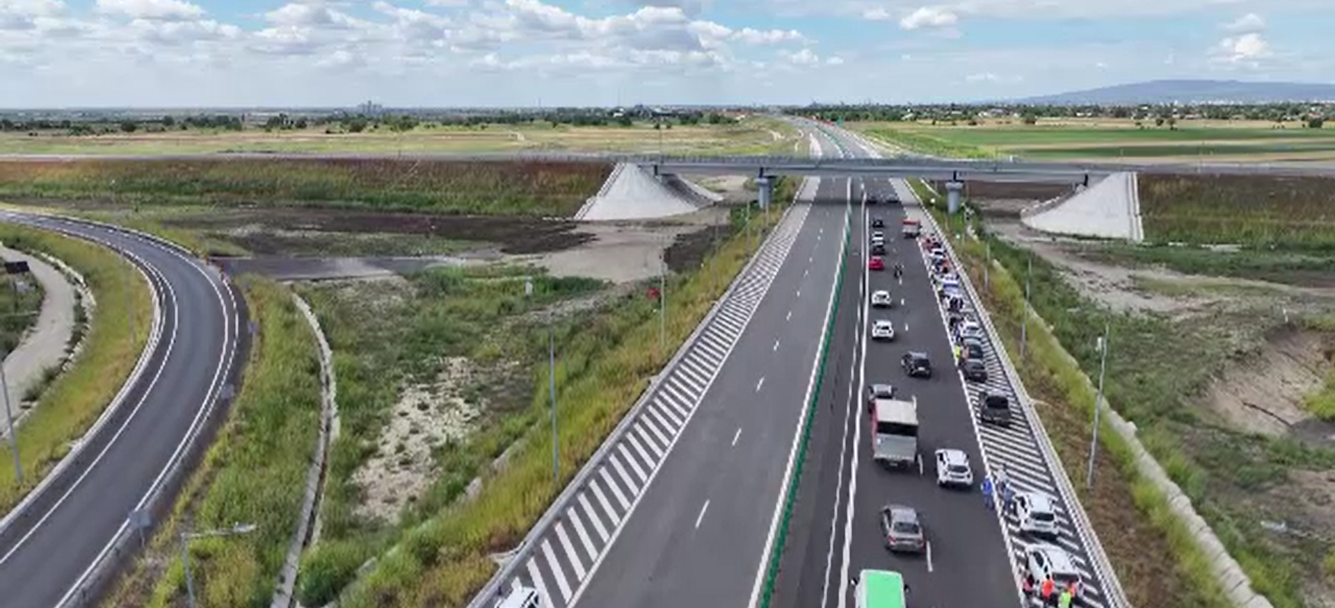 A fost deschis un nou lot de autostradă în România. Putem circula pe încă 30 de km de drum de mare viteză
