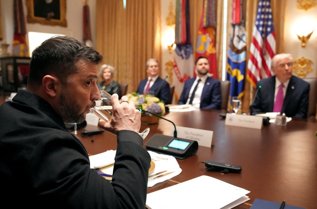 Trump afirmă că Zelenski, și nu Putin, blochează acordul de pace în Ucraina. De ce crede că ezită în negocieri