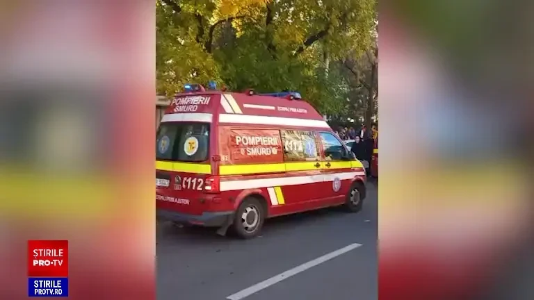 Un bloc de 8 etaje a fost aproape distrus de o explozie în București. Sunt mai multe victime