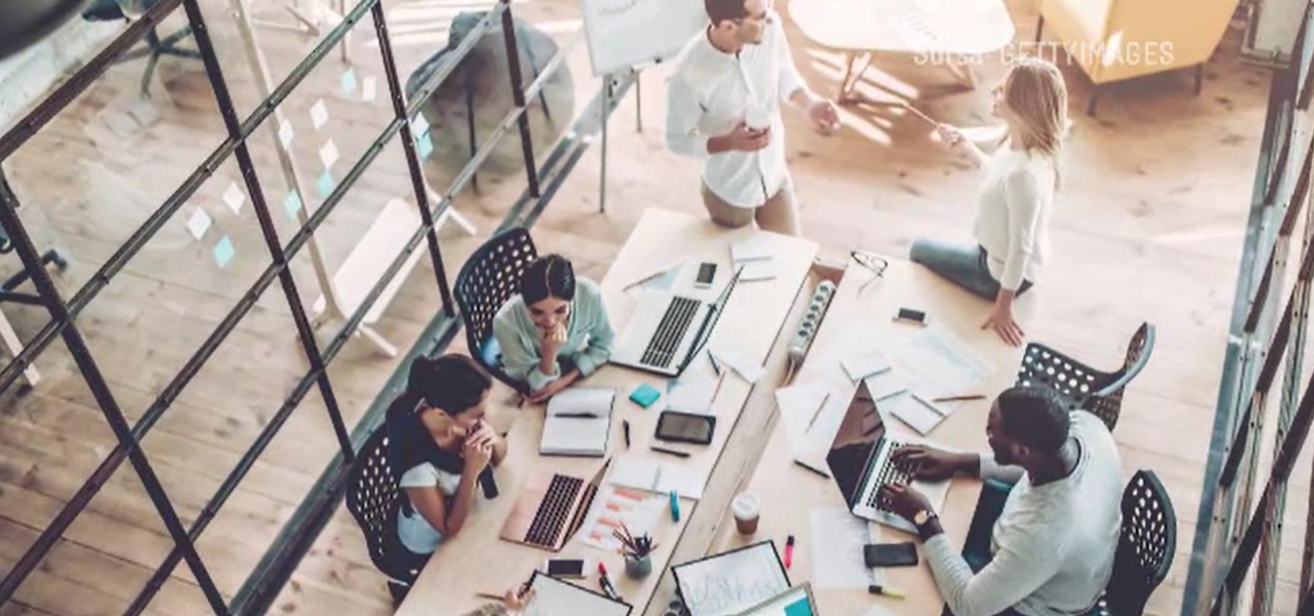 România înregistrează cea mai severă scădere din UE a numărului de angajați