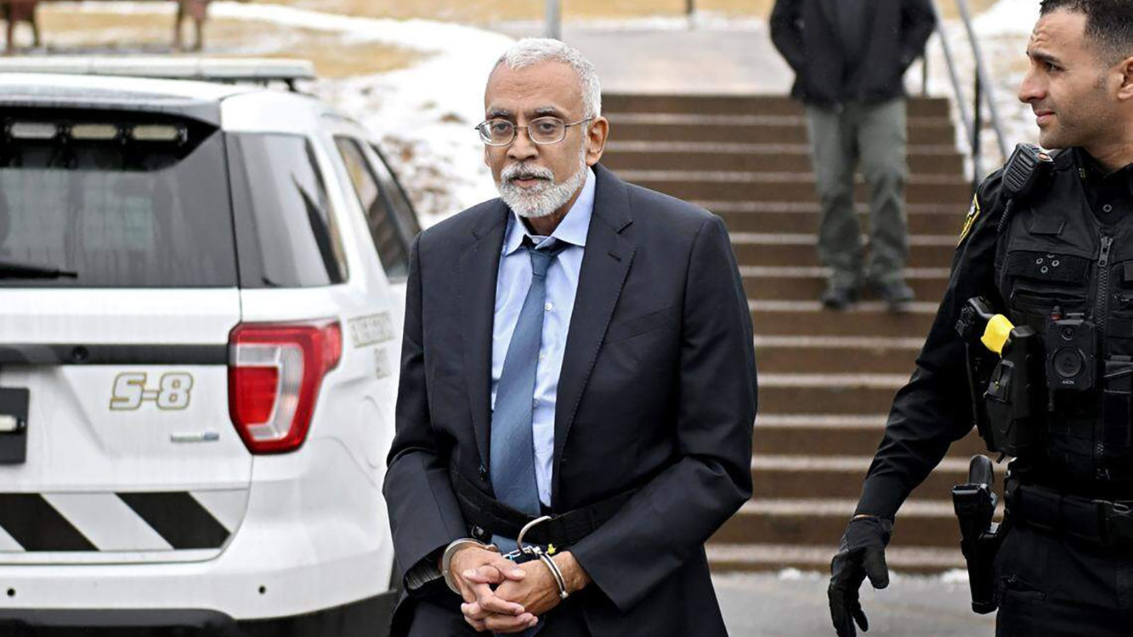 Un bărbat, eliberat după 43 de ani de închisoare pentru o crimă necomisă. Autoritățile SUA împiedică întâlnirea cu familia