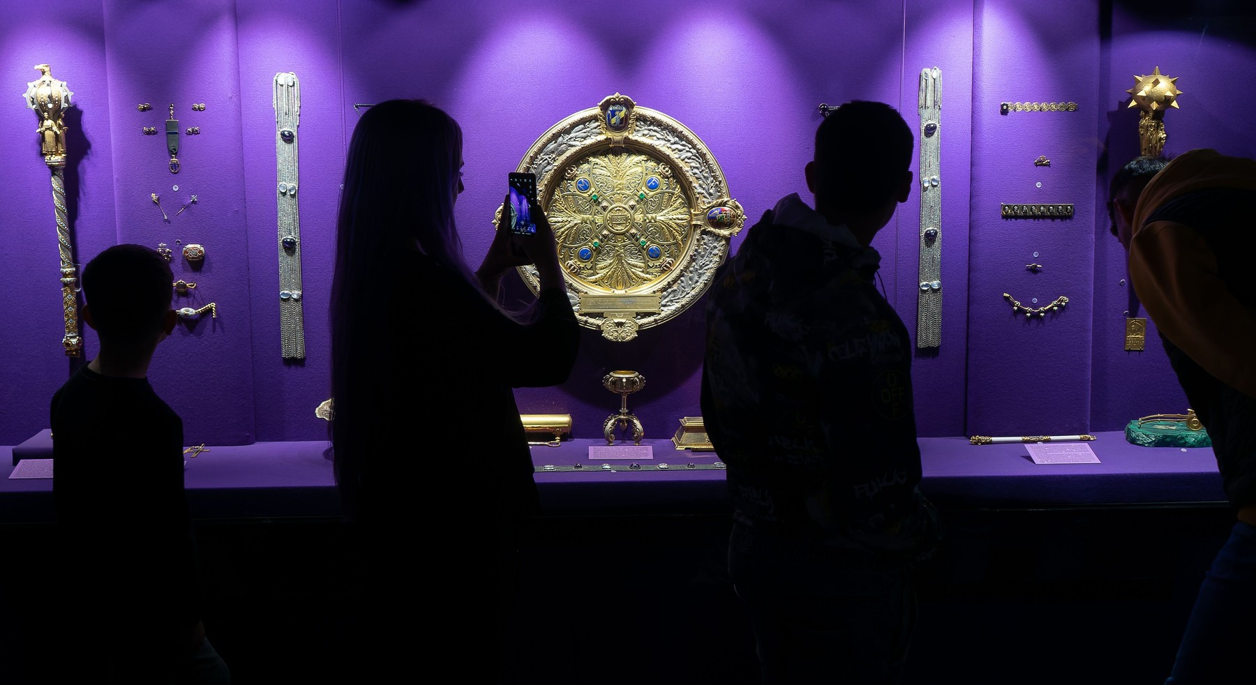 În 1916, România a trimis în Rusia 90 de tone de aur – acum valorează 8 mld. de euro și le vrea înapoi. BNR: O datorie morală