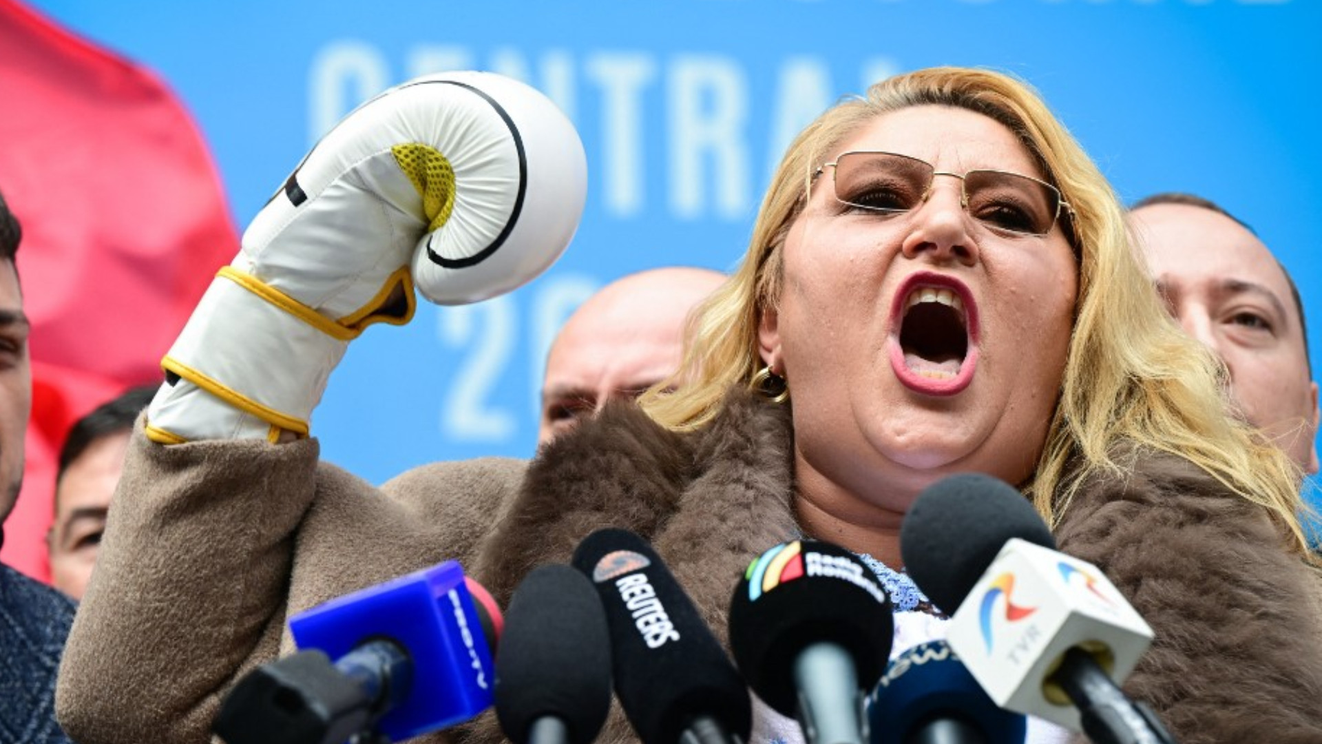 Diana Șoșoacă, chemată la Parchet pentru propagandă legionară. „Trăiască Legiunea și Căpitanul. Rușine tuturor”