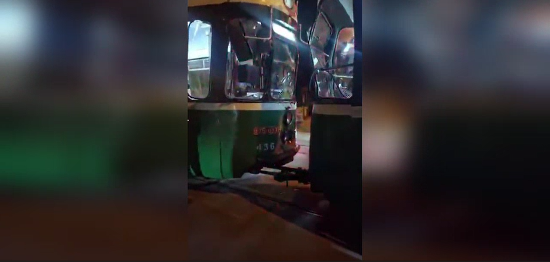 Două tramvaie s-au ciocnit în Iași, într-o zonă în pantă. Două femei au fost rănite