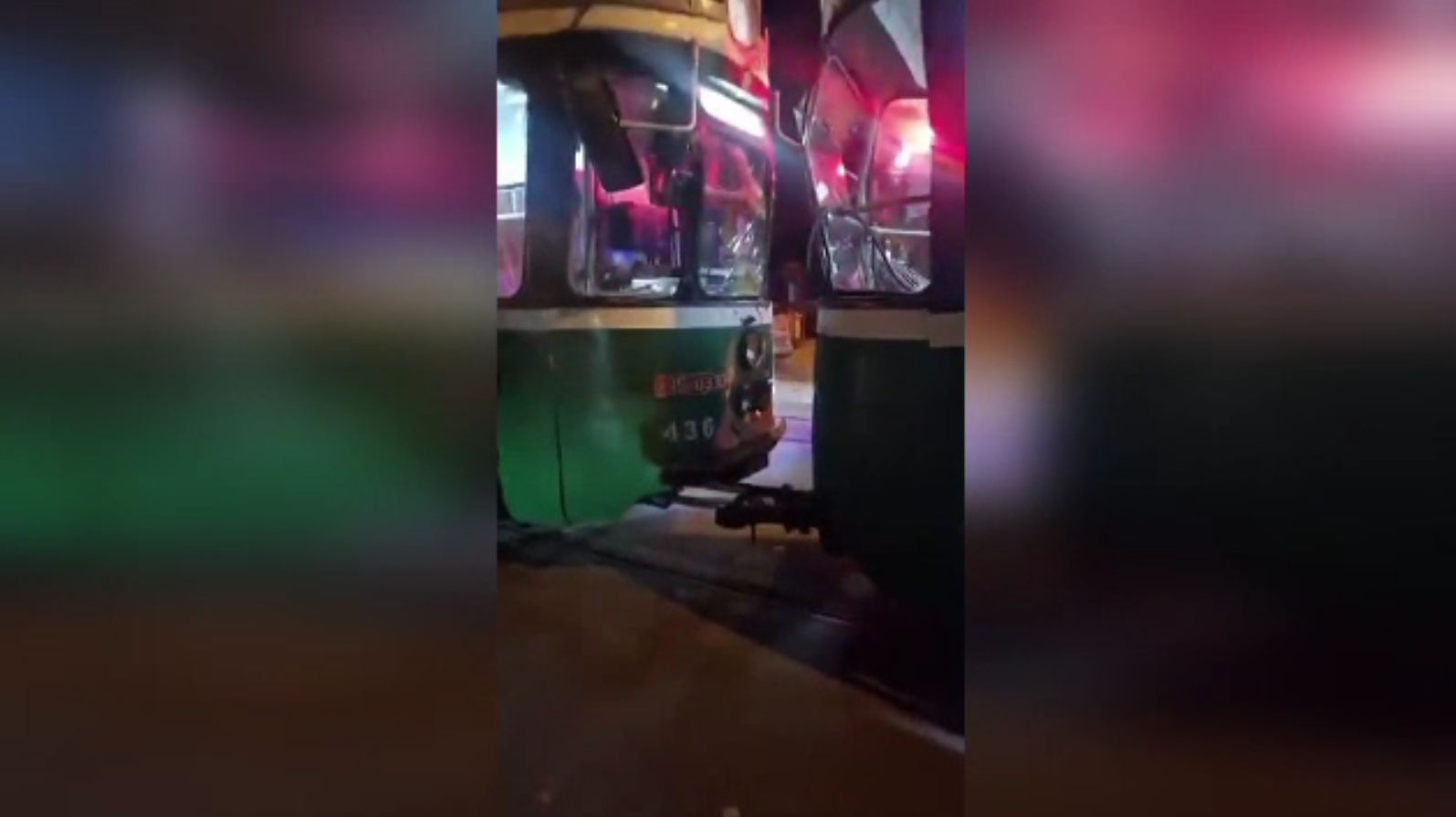 Coliziune între două tramvaie în Iași. Rețeaua electrică ar fi cedat în momentul impactului