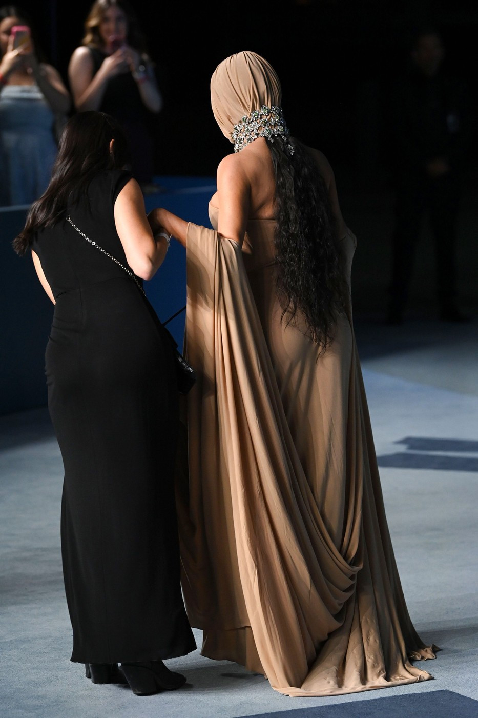 Kim Kardashian, apariție controversată la gala Academy Museum din Los Angeles. GALERIE FOTO