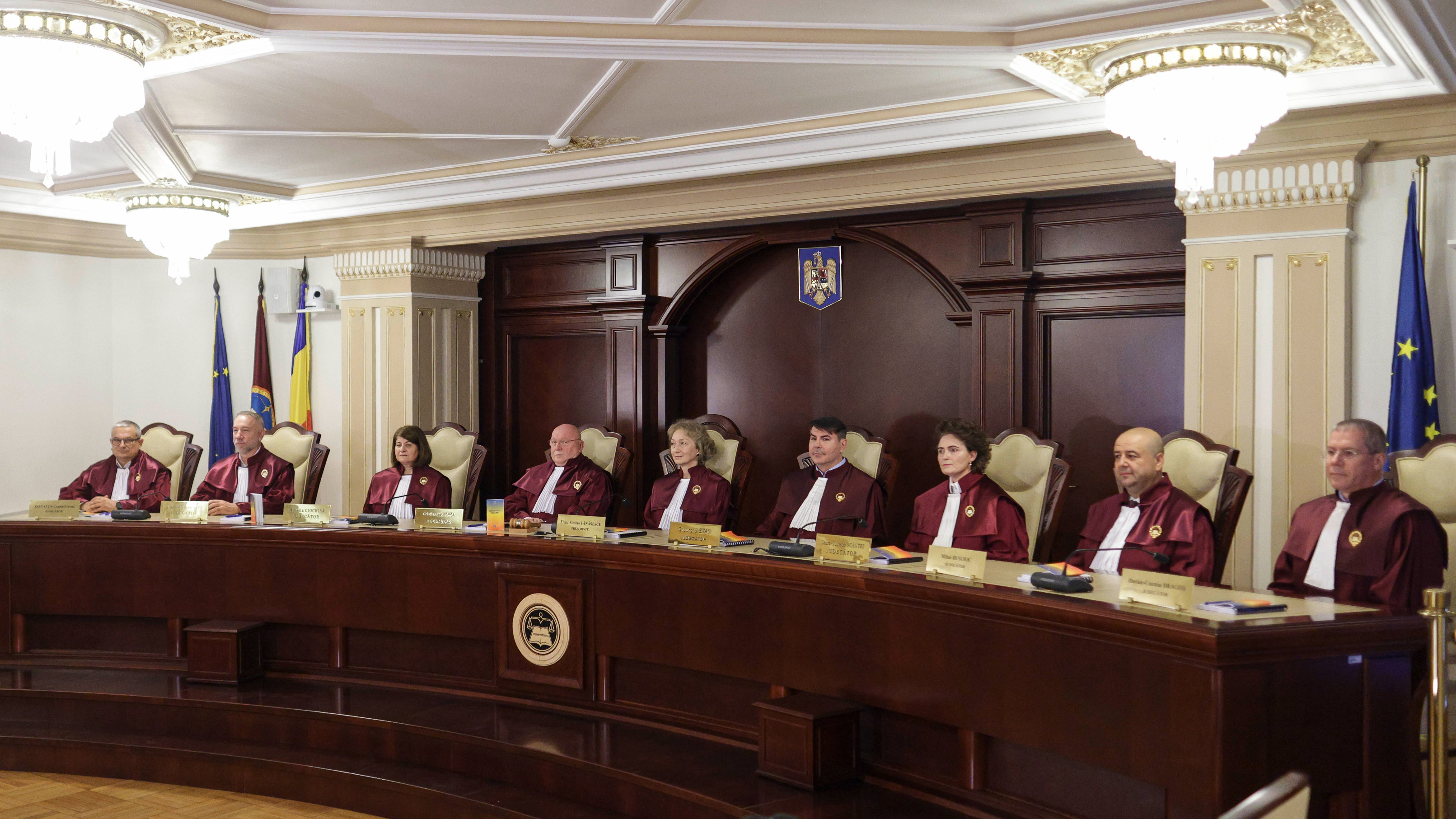 Legea pensiilor private ajunge la CCR. Mai multe ONG-uri cer Curții să oprească „colectivizarea contribuțiilor”