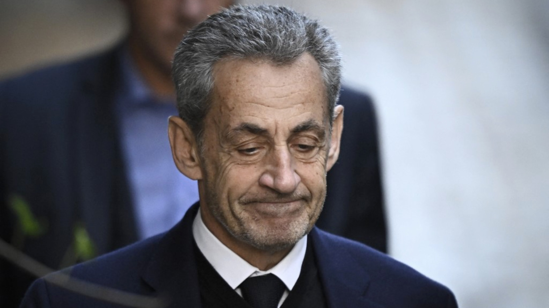 Nicolas Sarkozy va fi eliberat din închisoare sub un control judiciar strict, după doar 20 de zile în spatele gratiilor