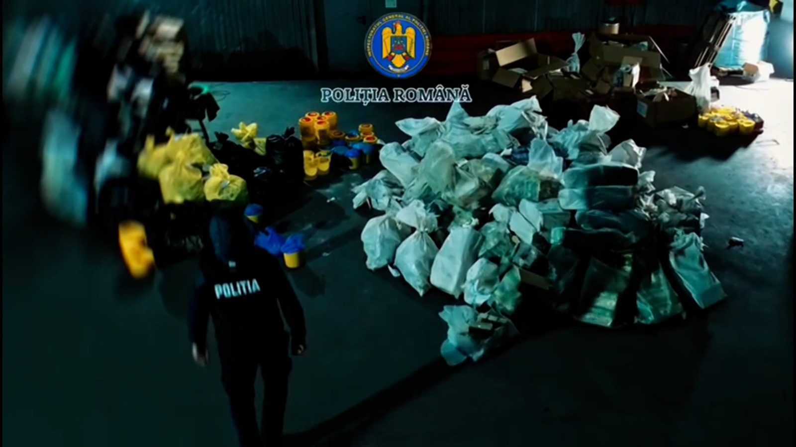 Cum a distrus Poliția Română patru tone de droguri, în valoare de zeci de milioane de euro. Imagini din timpul operațiunii