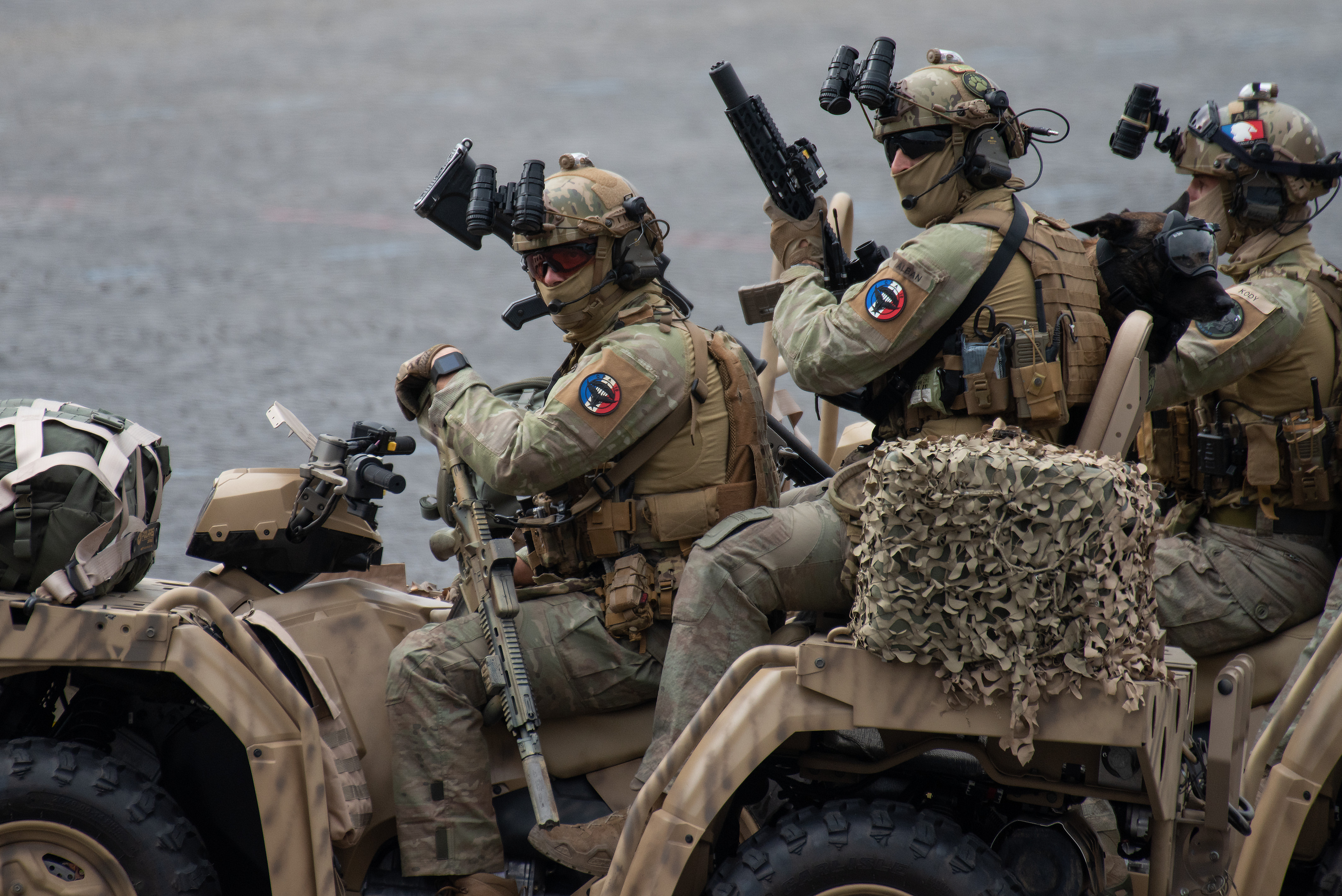 Șeful Armatei franceze spune că țara trebuie să fie ”pregătită de un șoc în 3-4 ani” cu Rusia. ”Lucrurile crapă peste tot”