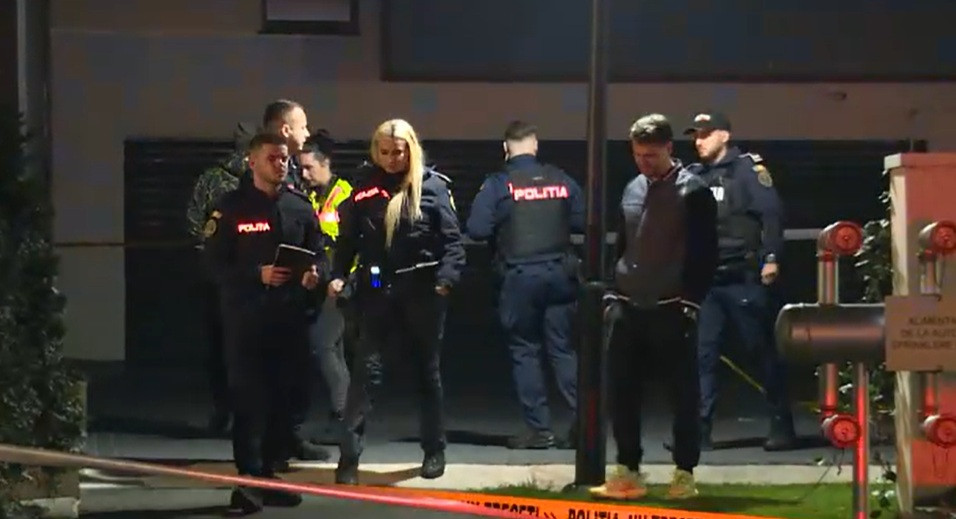 Un bărbat a murit după ce a căzut de la etajul 6 al unui bloc situat pe Bulevardul Unirii din Capitală