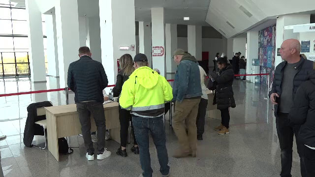 Premieră în România. Târg de joburi „verzi”. Zeci de firme au recrutat la Oradea specialiști și elevi