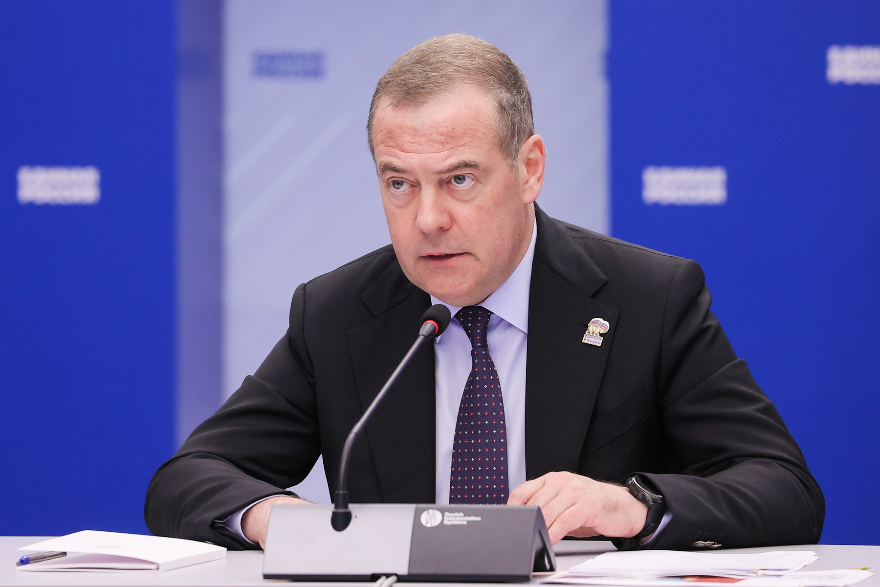Reacția furibundă a lui Medvedev, după sancțiunile SUA impuse Rusiei: „Pacificatorul” guraliv e picior de război cu Moscova
