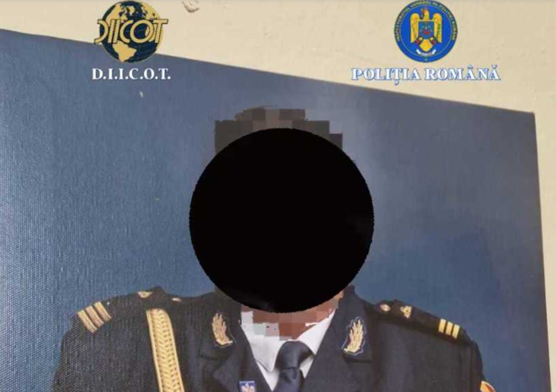 Falsul căpitan SRI care a recrutat posesori de arme, reţinut şi propus pentru arestare. Ce au găsit poliţiştii la percheziţii