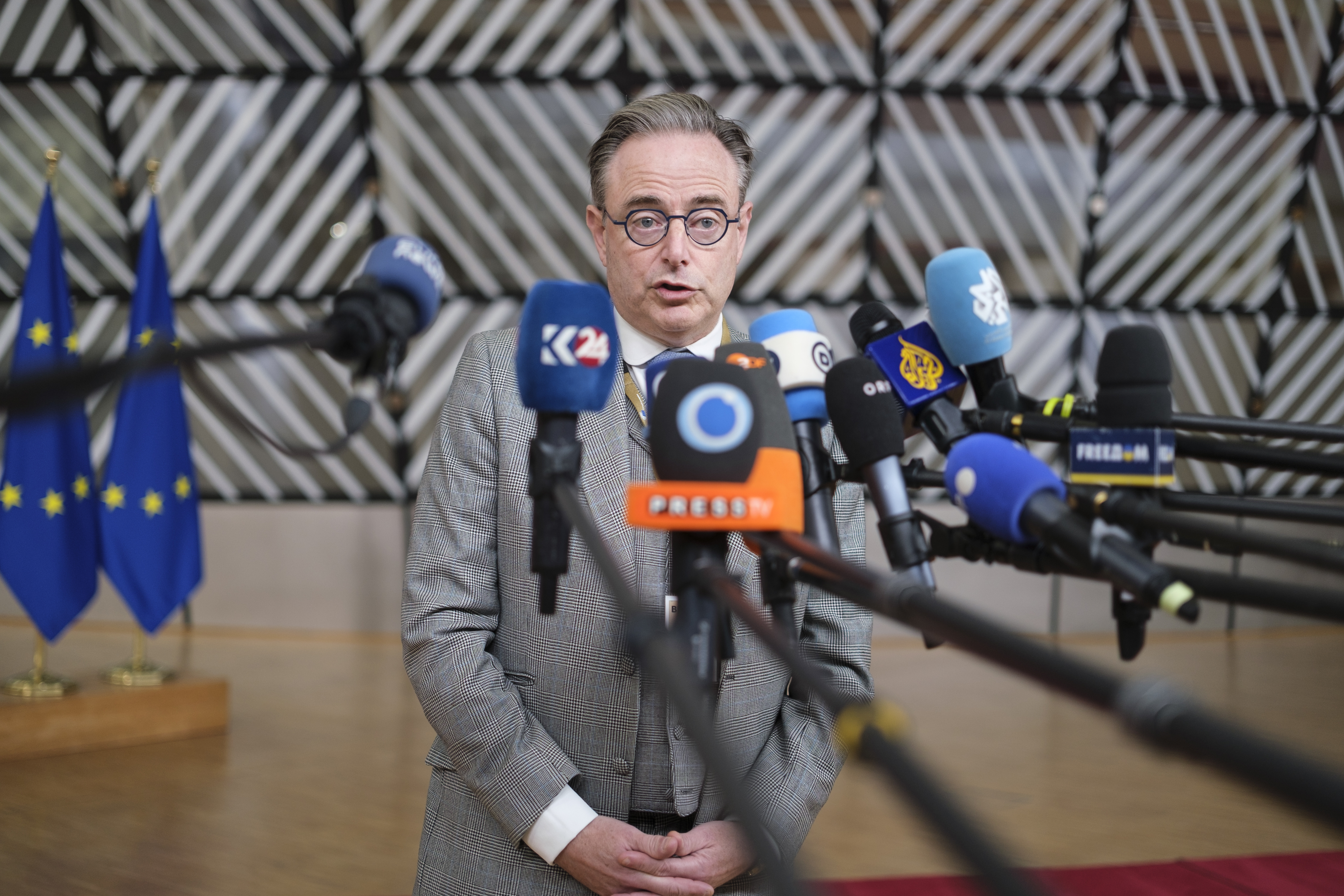 Veste proastă de la Bruxelles pentru Ucraina: Belgia frânează planul liderilor UE de a folosi activele înghețate ale Rusiei