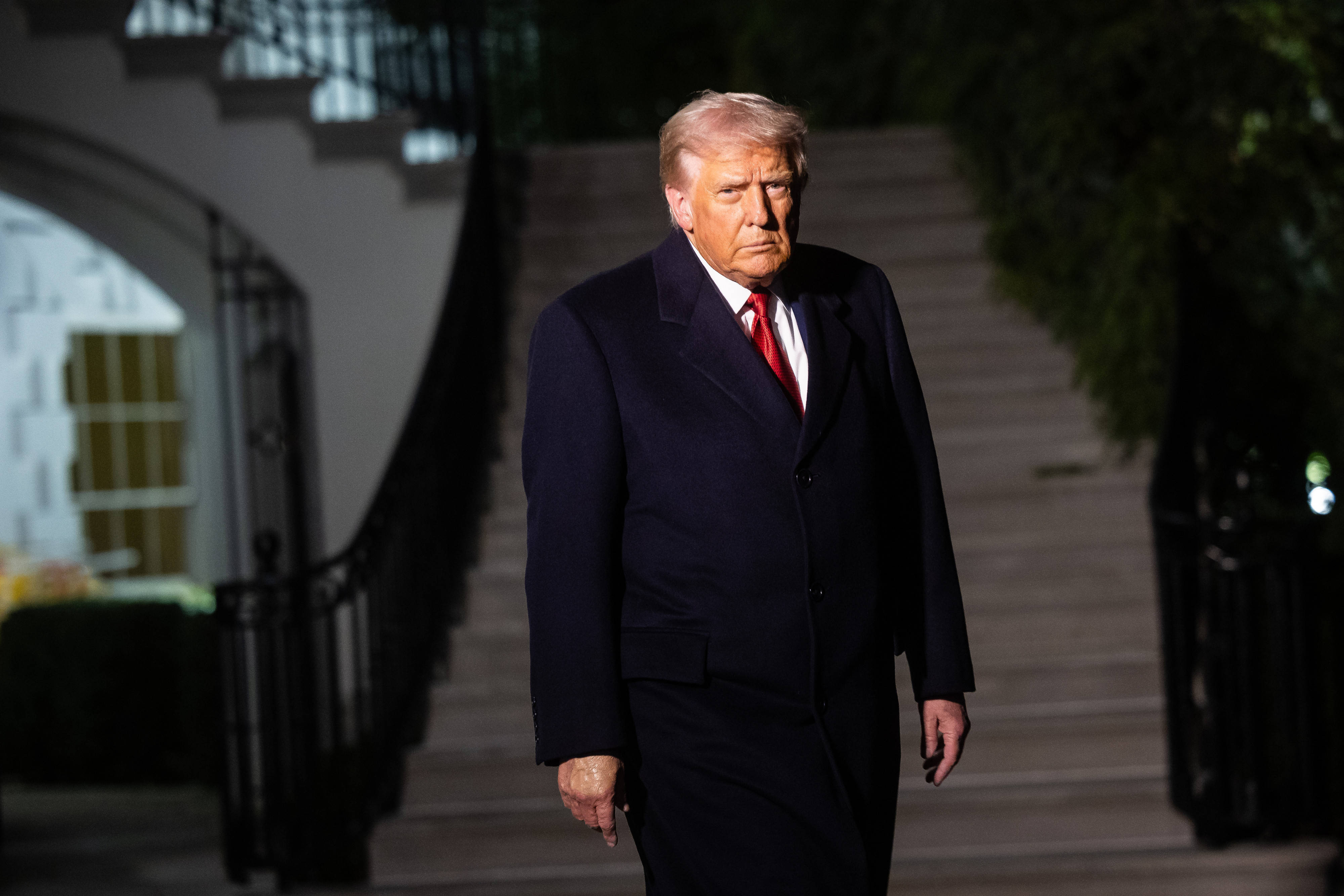 Donald Trump își începe turneul în Asia. Ce spune despre o posibilă întâlnire cu Kim Jong Un: „Mi-ar plăcea”