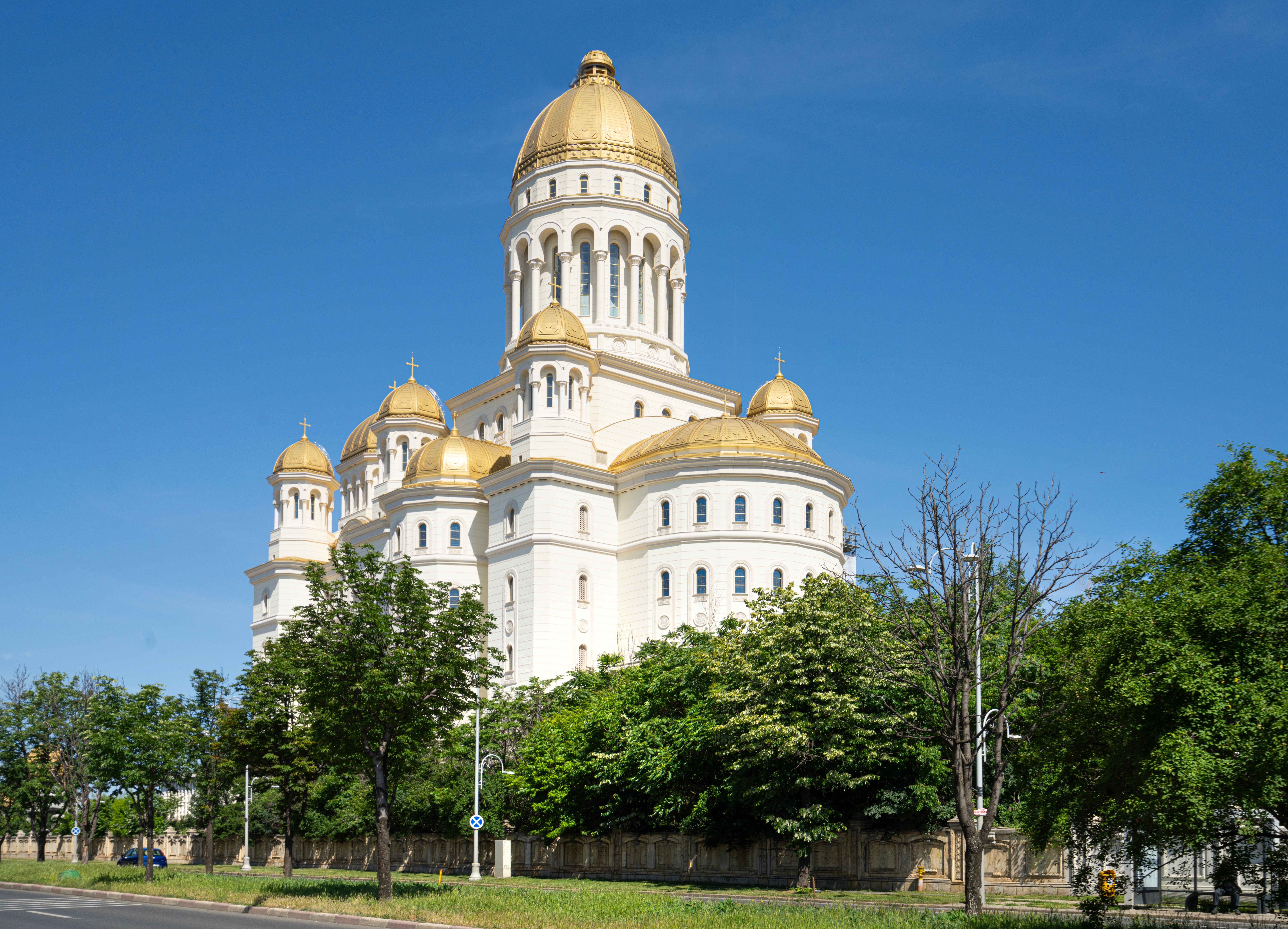 Catedrala M&acirc;ntuirii Neamului