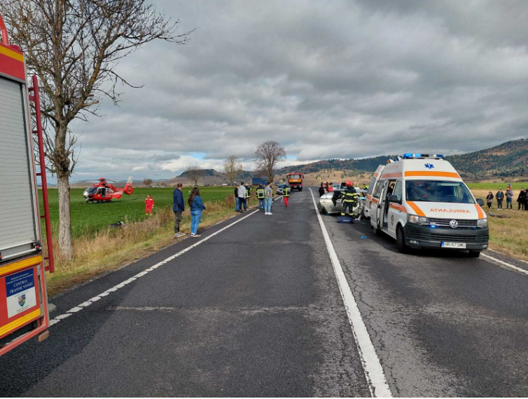 Tragedie în Harghita. Un accident s-a produs între doua autovehicule, soldat cu un mort și trei răniți grav