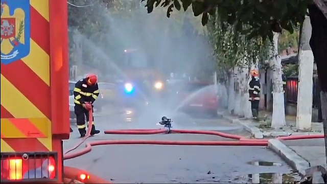 Oameni evacuați din zeci de case la Năvodari, după ce o șoferiță a spart țeava de gaze care alimenta zona