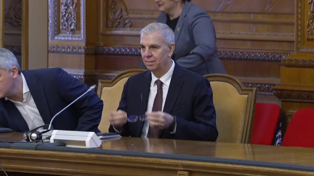 Facturile la curent l-au speriat și pe șeful ANRE, care ia 15.000 de euro lunar. A schimbat furnizorul să taie din cheltuieli