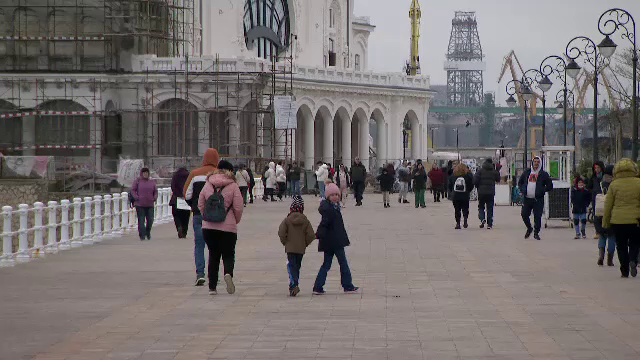 Motivul pentru care mulți salariați de la stat refuză să-și ridice voucherele de vacanță anul acesta