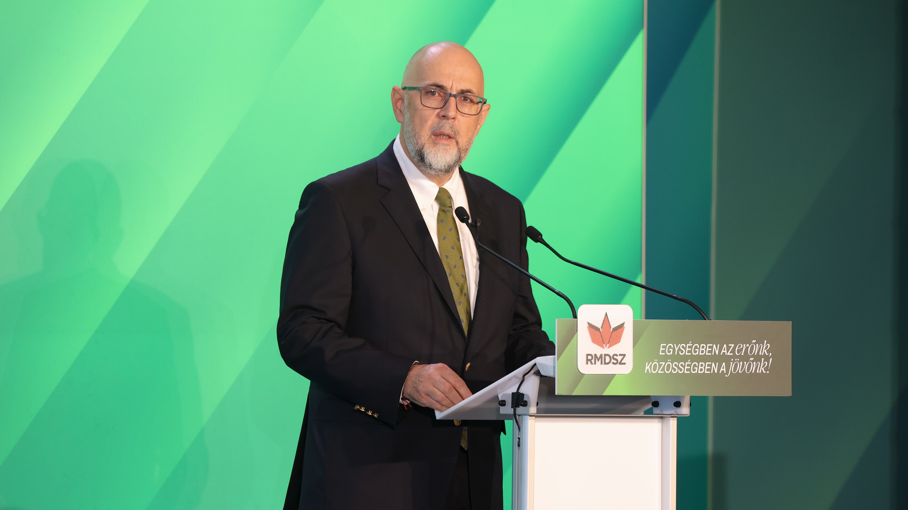 O nouă încercare de a reduce numărul parlamentarilor. UDMR propune reducerea cu 11% a aleșilor - surse