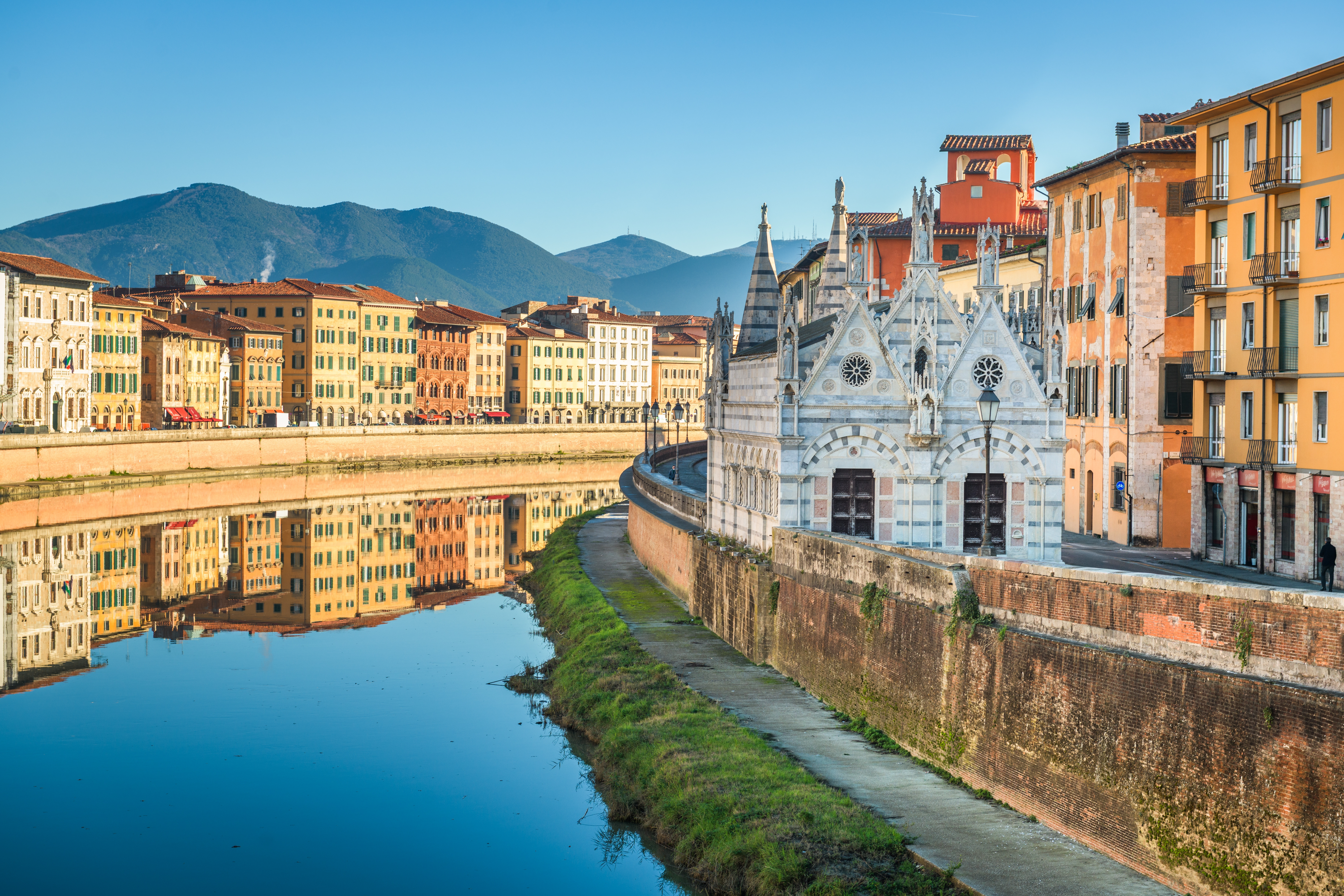 Pisa – atracții culturale, muzee și experiențe de neuitat în Toscana. Cum să te pregătești pentru un city break în Italia