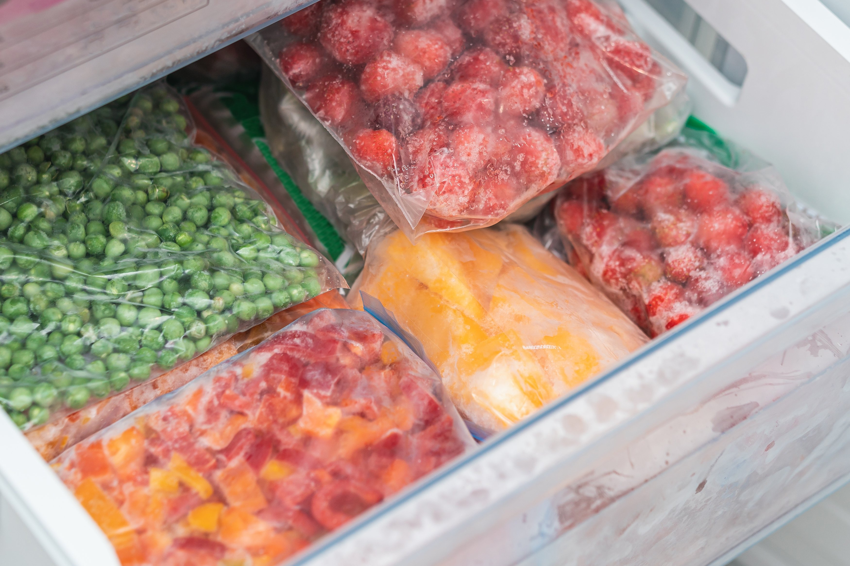 fructe s legume la congelator