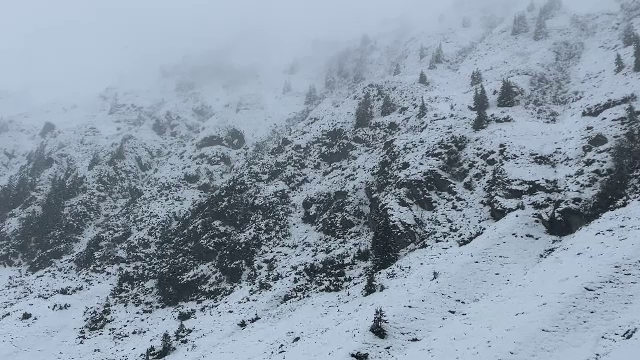 Cinci români au murit în același mod în munții României, în ultimele 10 zile. „Cuvintele sunt de prisos”