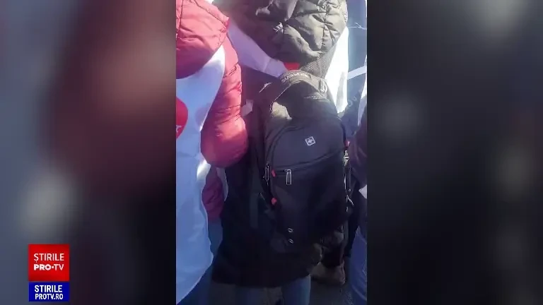 Mii de sindicaliști protestează în fața Guvernului. „Măsurile luate de Guvernul Bolojan au atins toţi oamenii cinstiţi”