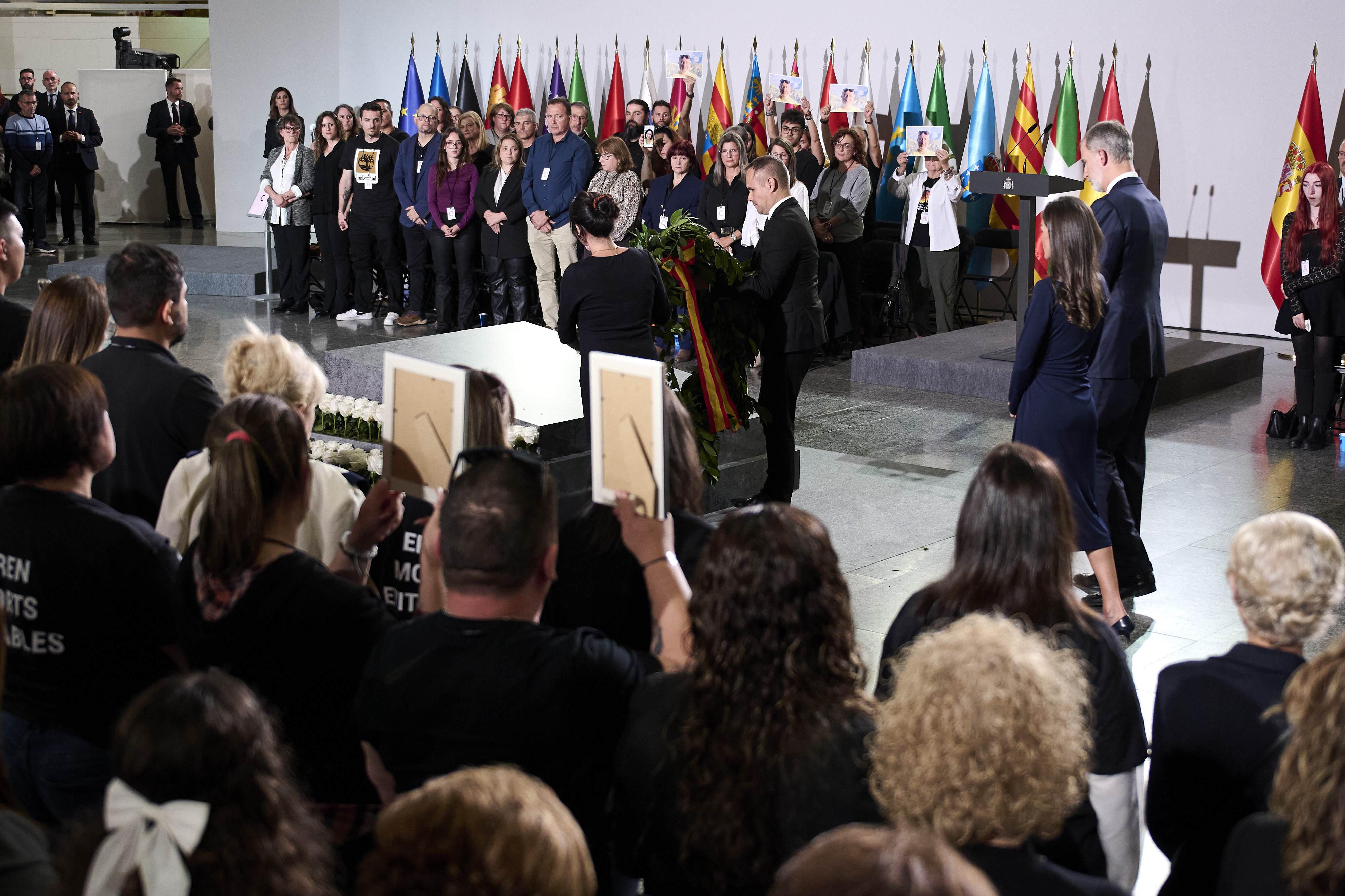 Inundații periculoase în Spania. Apa a pătruns în autobuze și într-un spital din Sevilla. FOTO