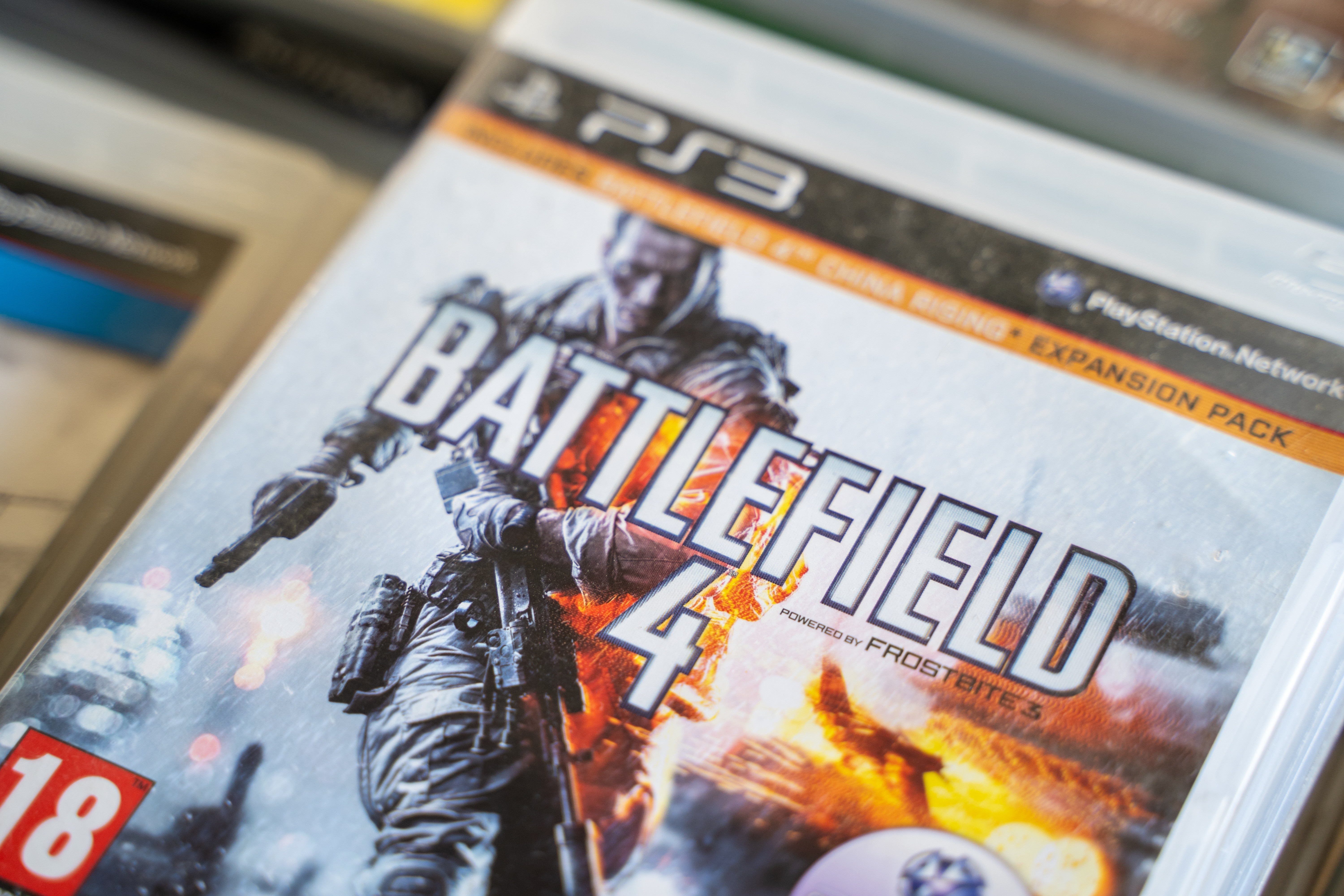 Battlefield 6 aduce acțiune și haos pe fronturile digitale. Noul joc testează răbdarea fanilor