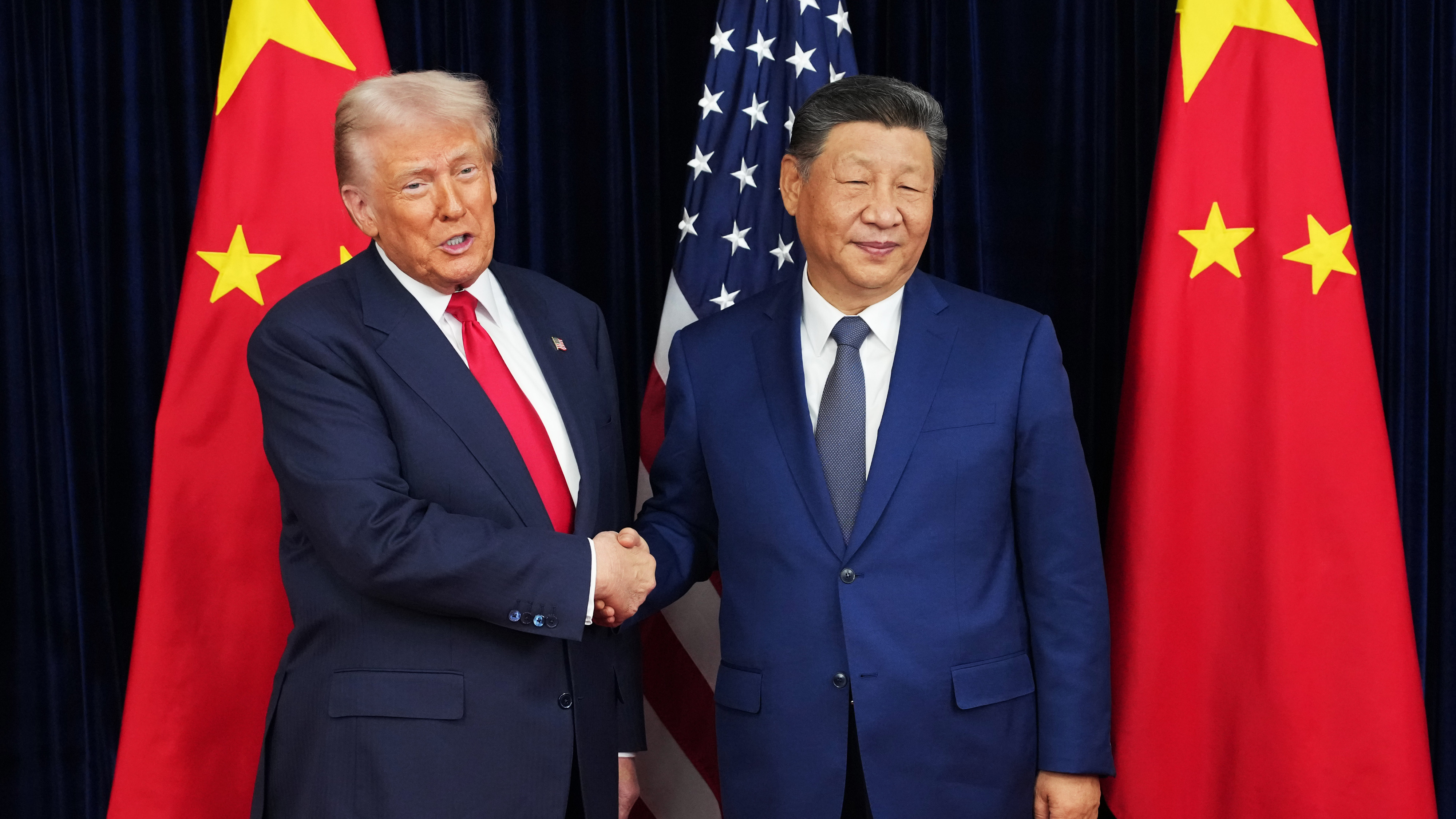 Acord parțial între SUA și China. Trump taie tarifele, Beijingul promite ridicarea „blocajului” pentru metale rare