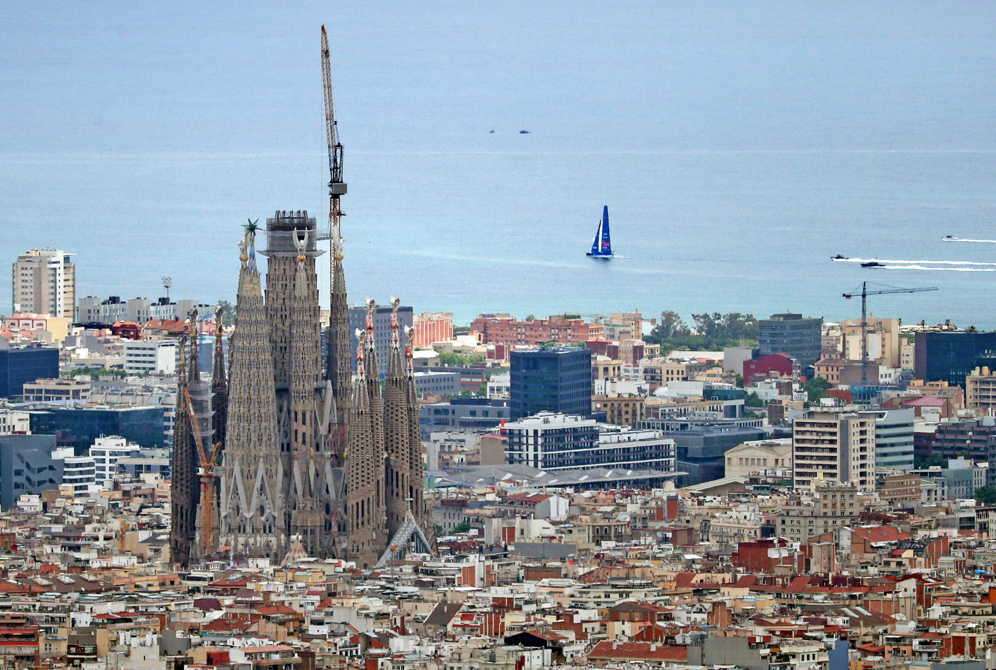 Sagrada Familia din Barcelona a devenit cea mai înaltă biserică din lume. FOTO&VIDEO