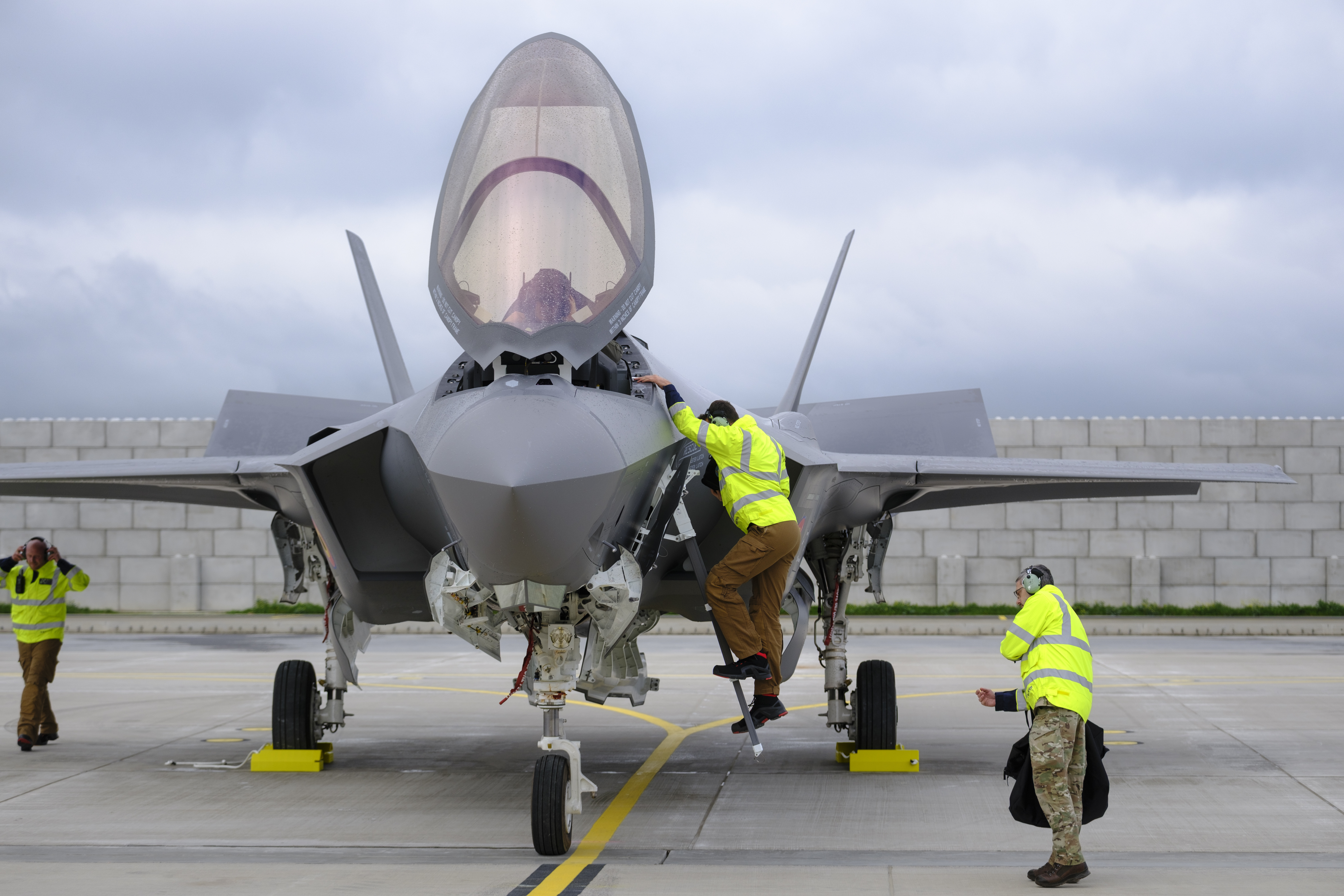 Un nou incident cu drone. Au survolat o bază militară din Belgia. „O comandă clară care viza Kleine Brogel”