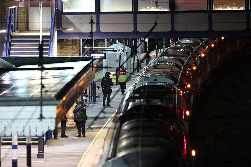Cine este autorul atacului sângeros din „trenul groazei” din UK. Anthony Williams a fost acuzat de 11 tentative de omor