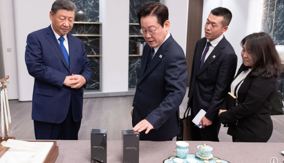 Marca de telefoane pe care Xi Jinping a ales-o pentru cadouri de stat. Surprinzător, nu e Huawei