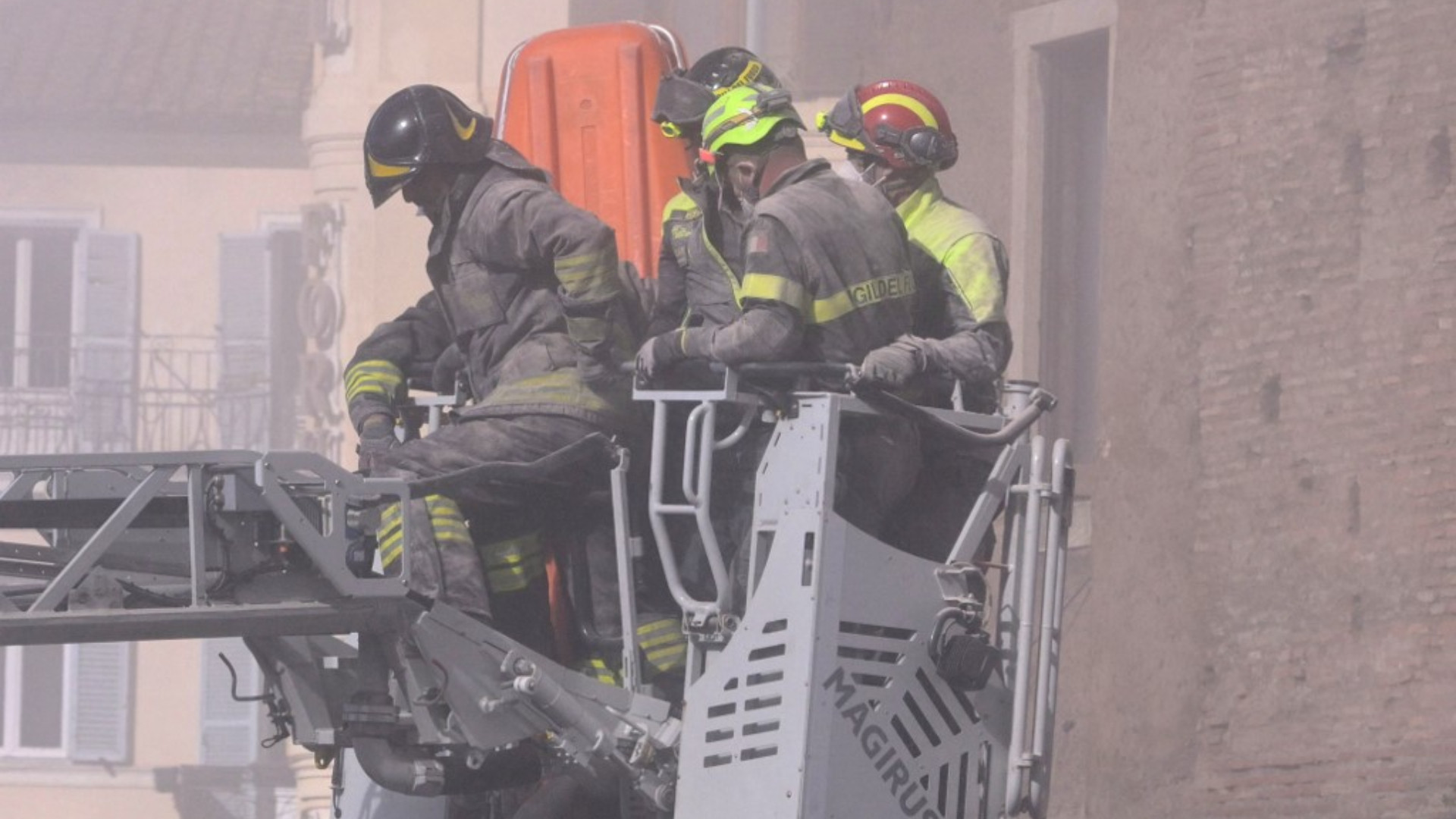 Cine era muncitorul român în vârstă de 66 de ani care a murit sub dărâmături, la Roma. Soţia sa se afla la fața locului